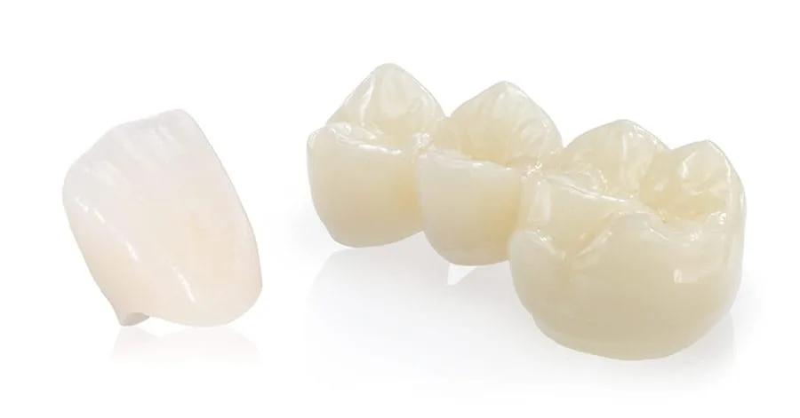 Porcelain Crown with Zirconium